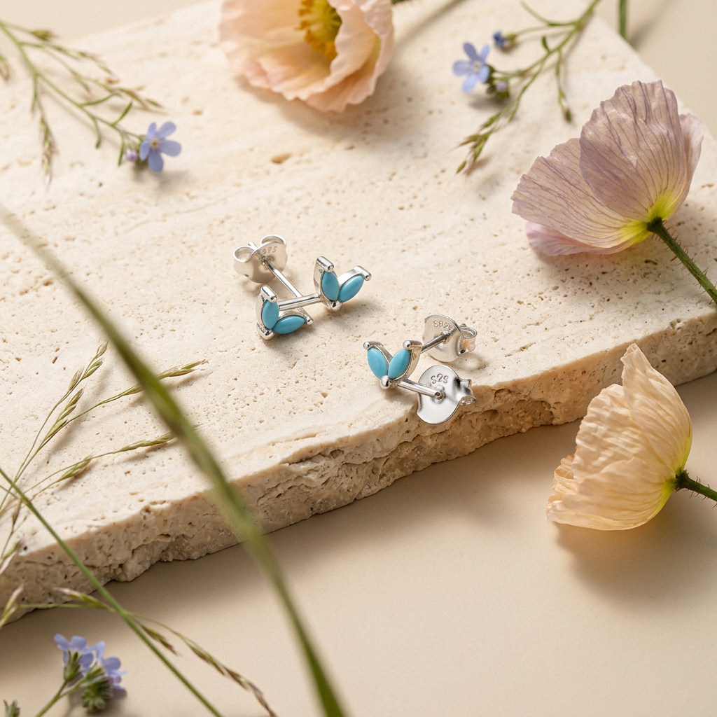 Zeonia Silver Leaf Stud Earrings
