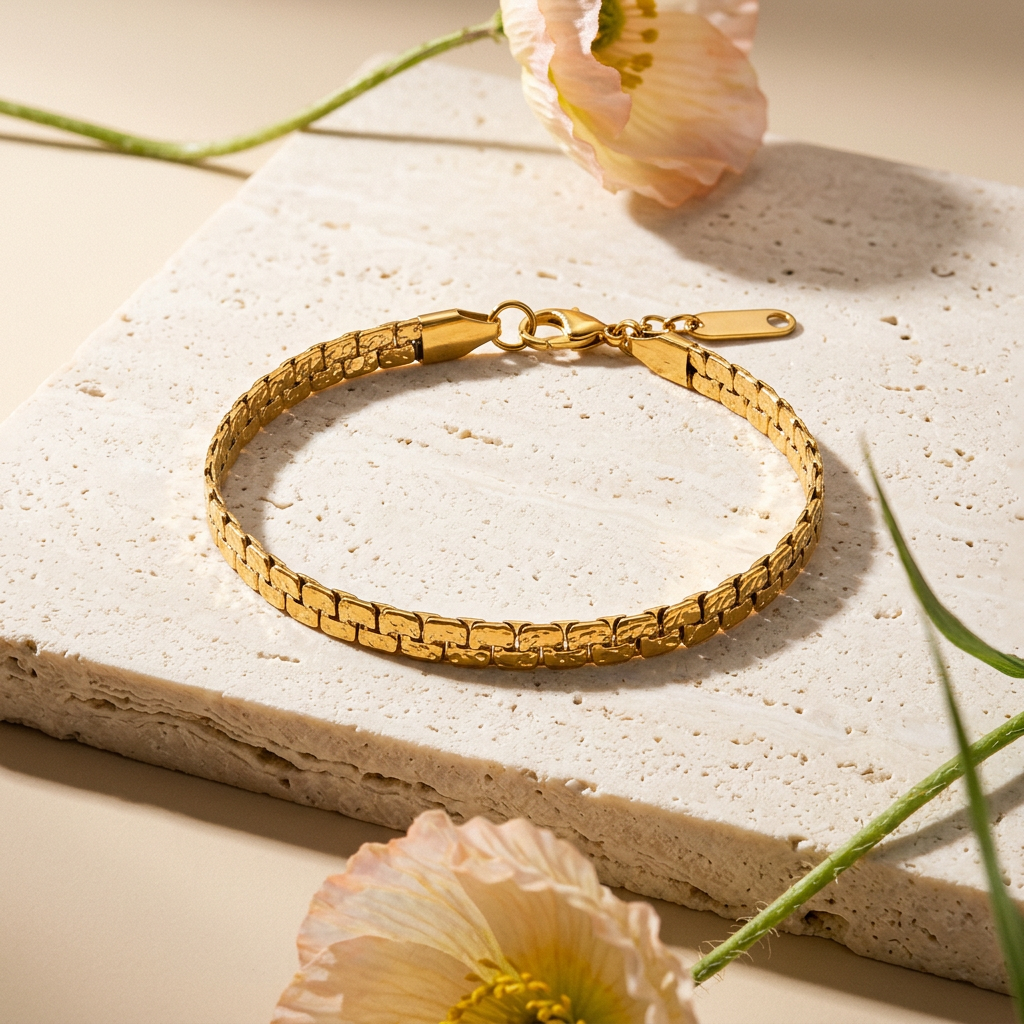 Raevia Golden Chain Link Bracelet